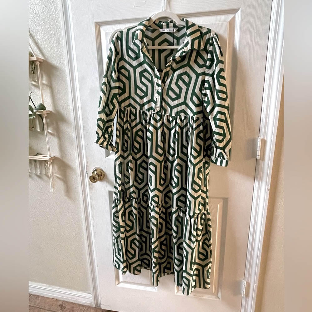 Gorgeous Zara Green Tan Cotton Midi Dress size Medium